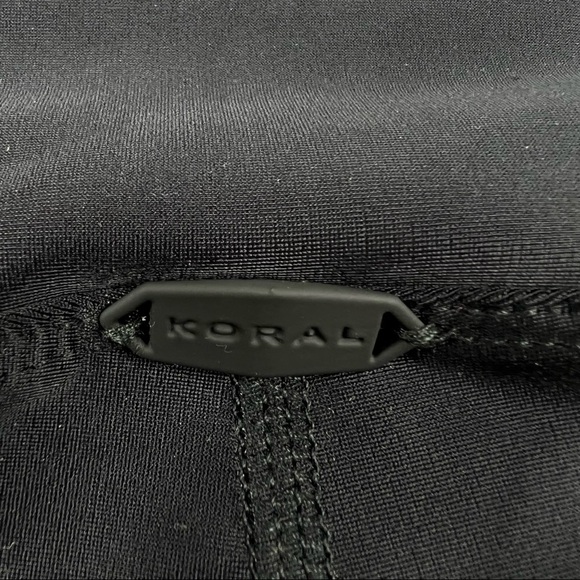 KORAL Dynamic Duo High Rise Energy Legging in Black & White, Size Small, NWT! - Picture 6 of 6